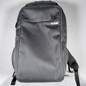 Incase Laptop Backpack Black Fleece-Lined Compartment Padded Straps MacBook